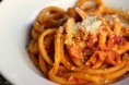 /album/galeria-de-fotos%3a-servi%c3%a7o-de-delivery/bucatini-amatriciana-jpg1/